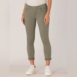 Democracy Olive green Skinny Jeans size 6 EUC